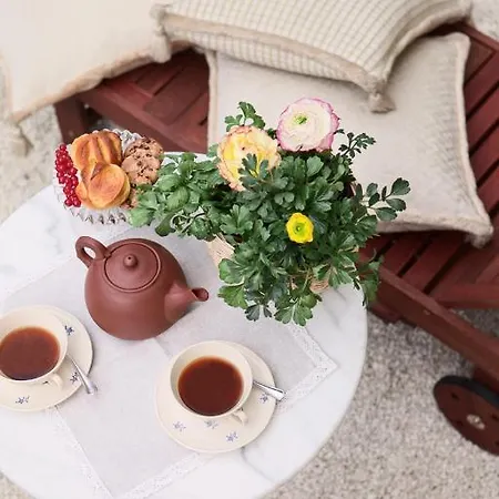 Bed & Breakfast Artesia *